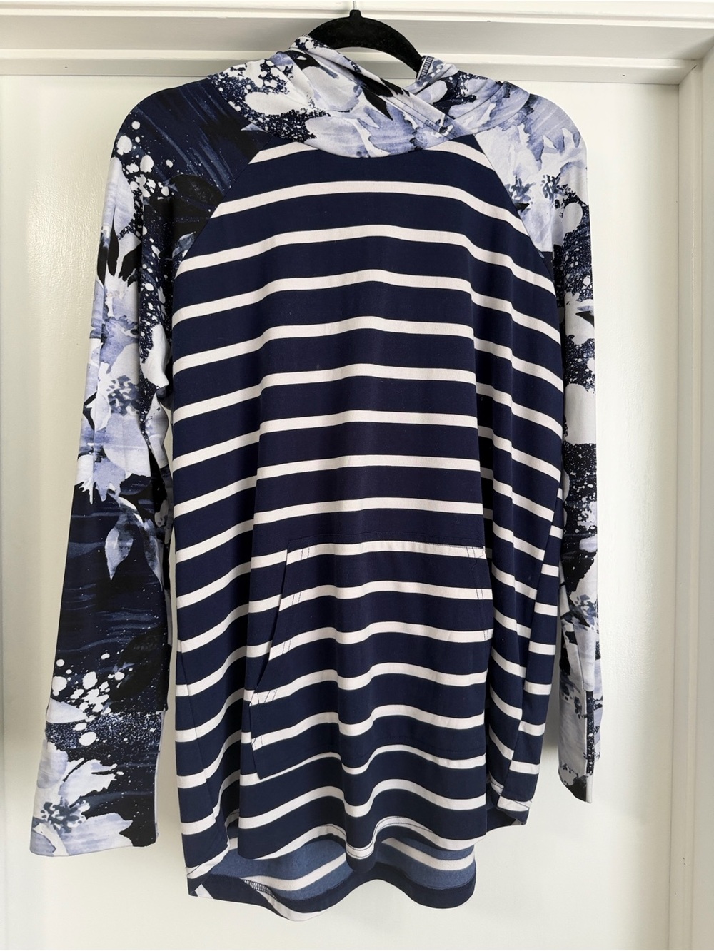 LuLaRoe Marshmallow Amber Striped Navy & White Hoodie with Floral Sleeve Print L